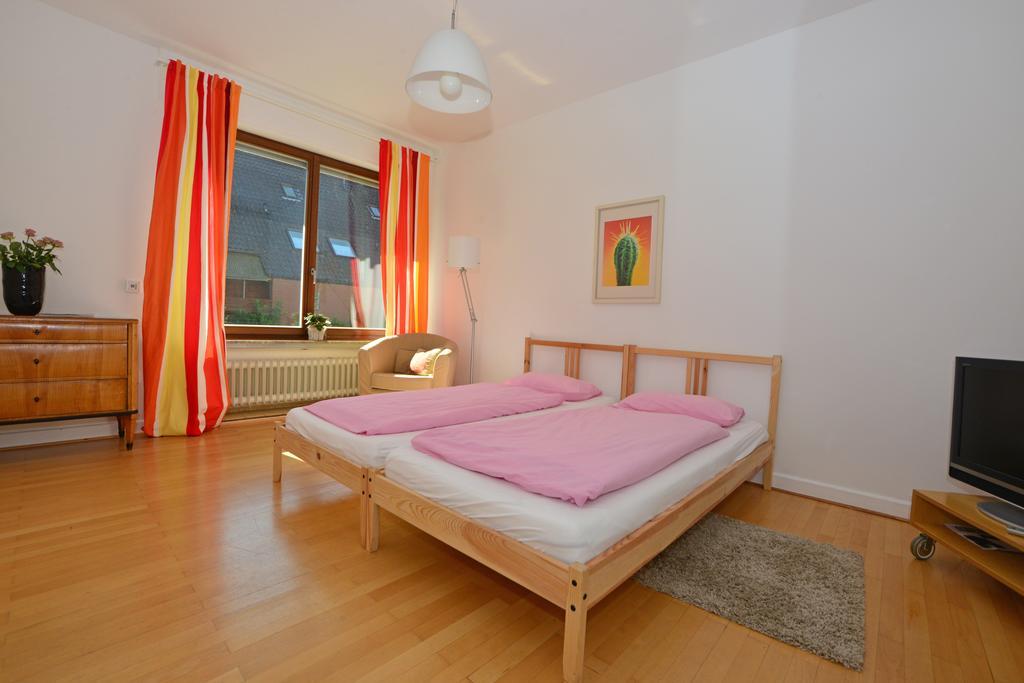 Moderne Ferienwohnung Deichstrasse Hennef  Habitación foto
